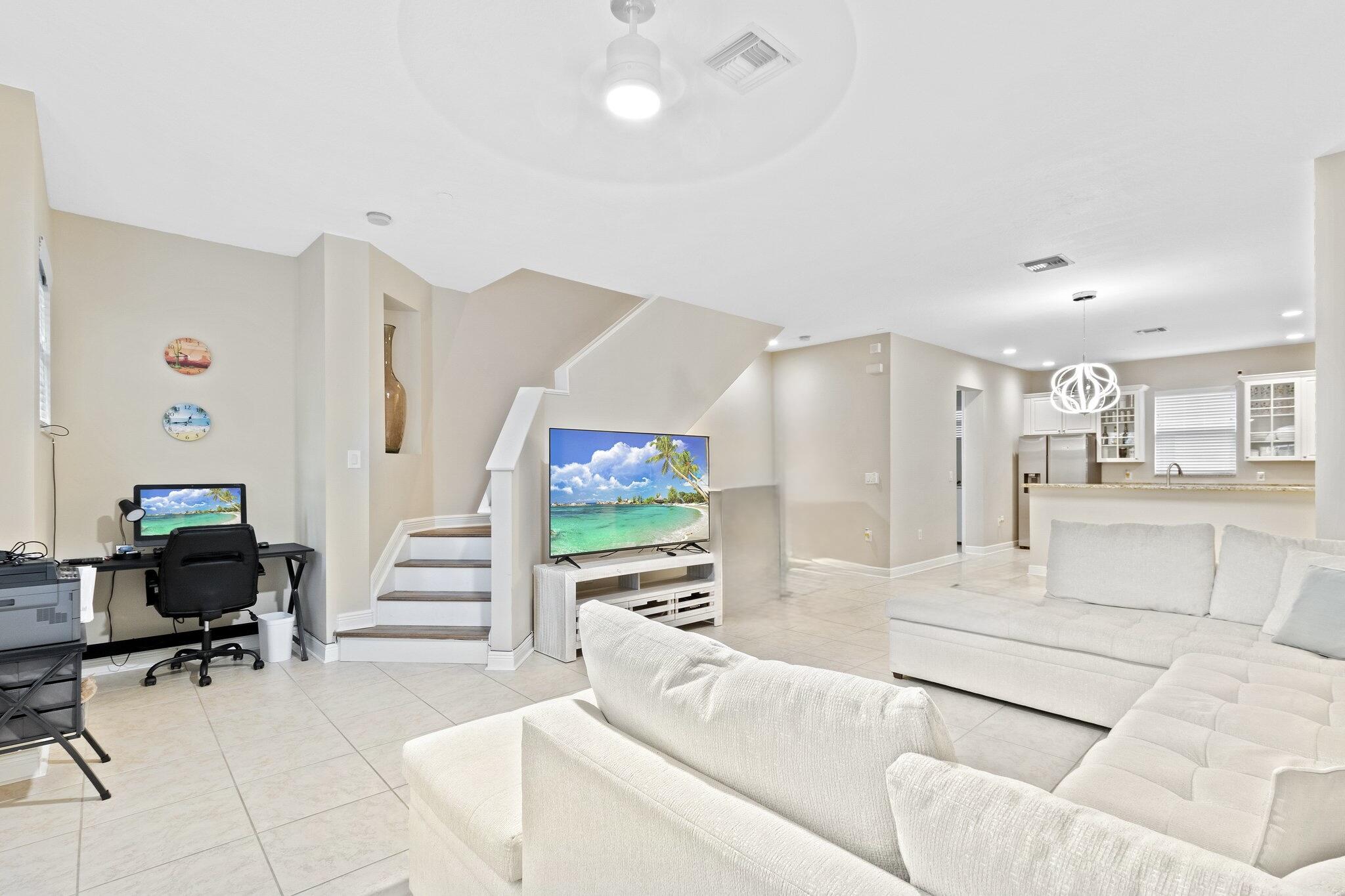 VILLA MEDICI CONDO - Residential Lease