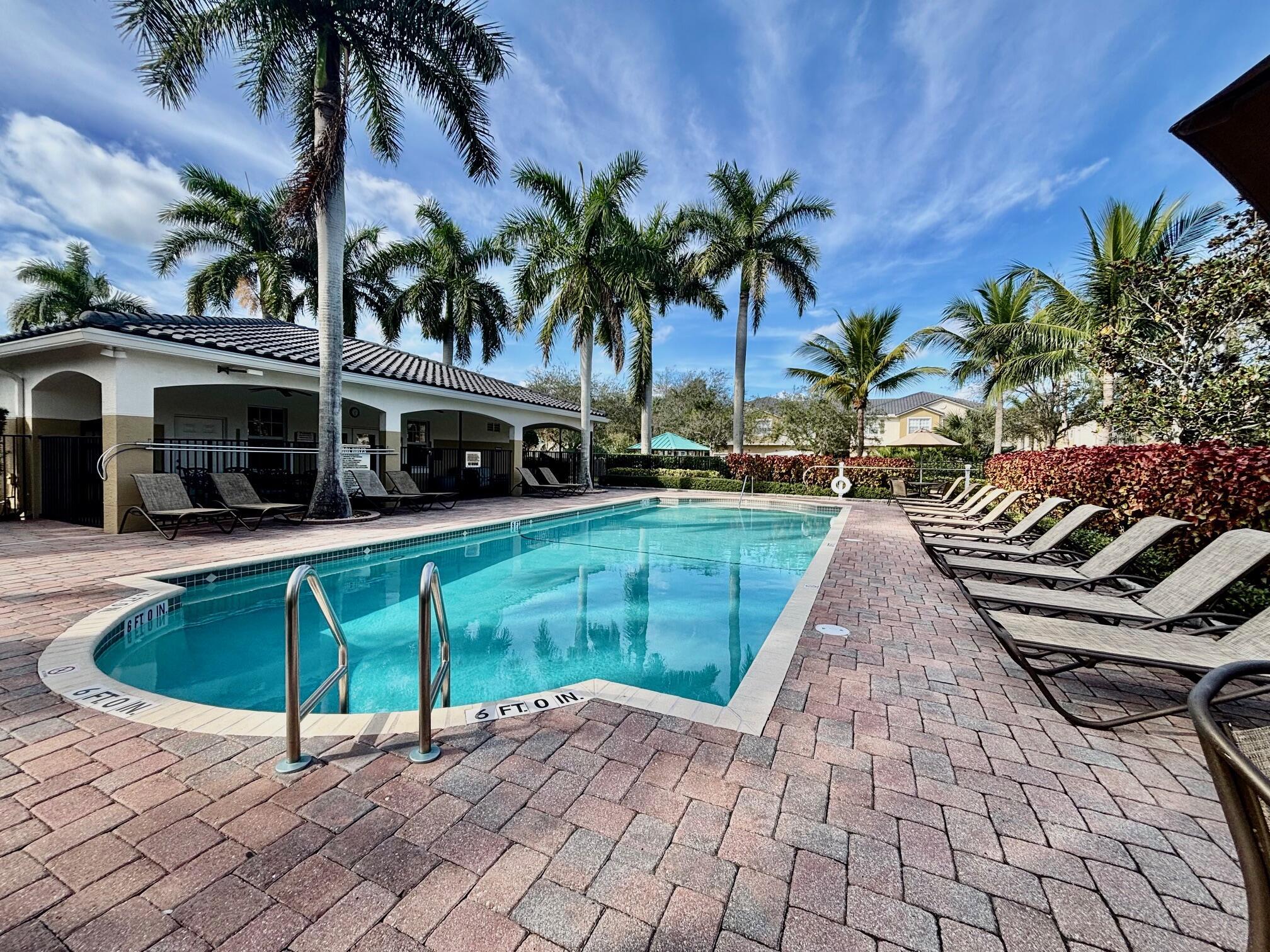 LEXINGTON LAKES - Residential