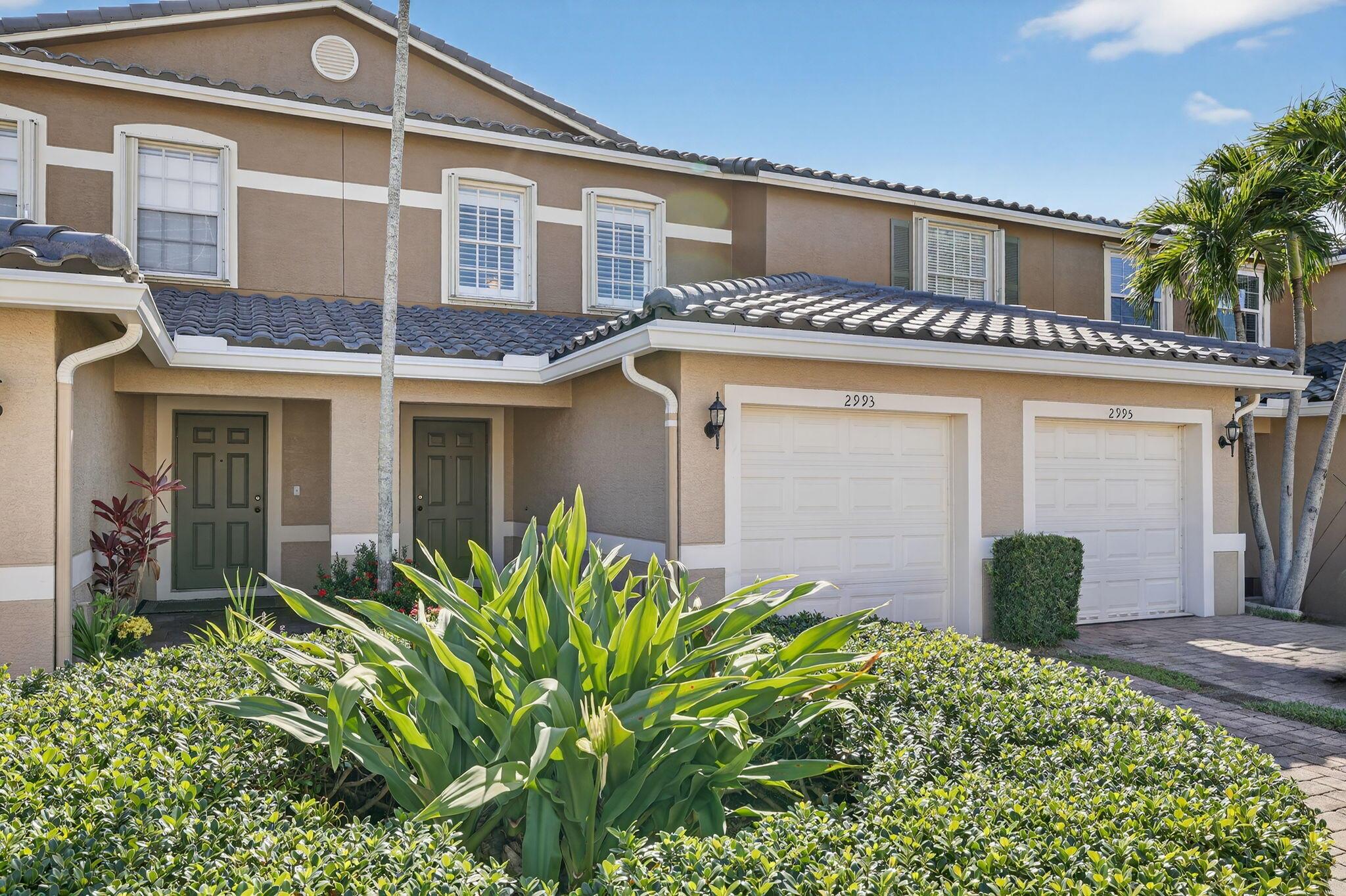 LEXINGTON LAKES - Residential