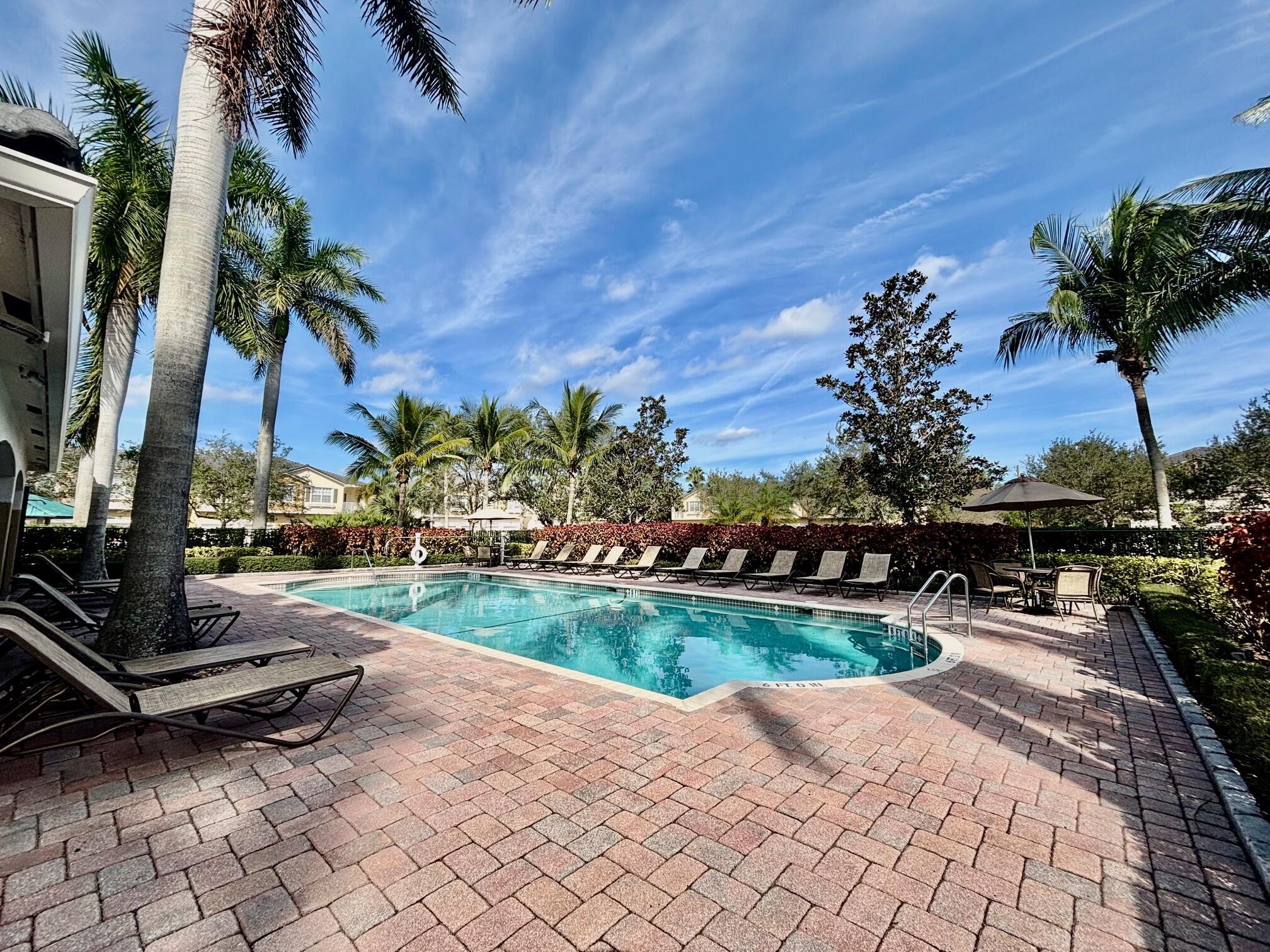 LEXINGTON LAKES - Residential