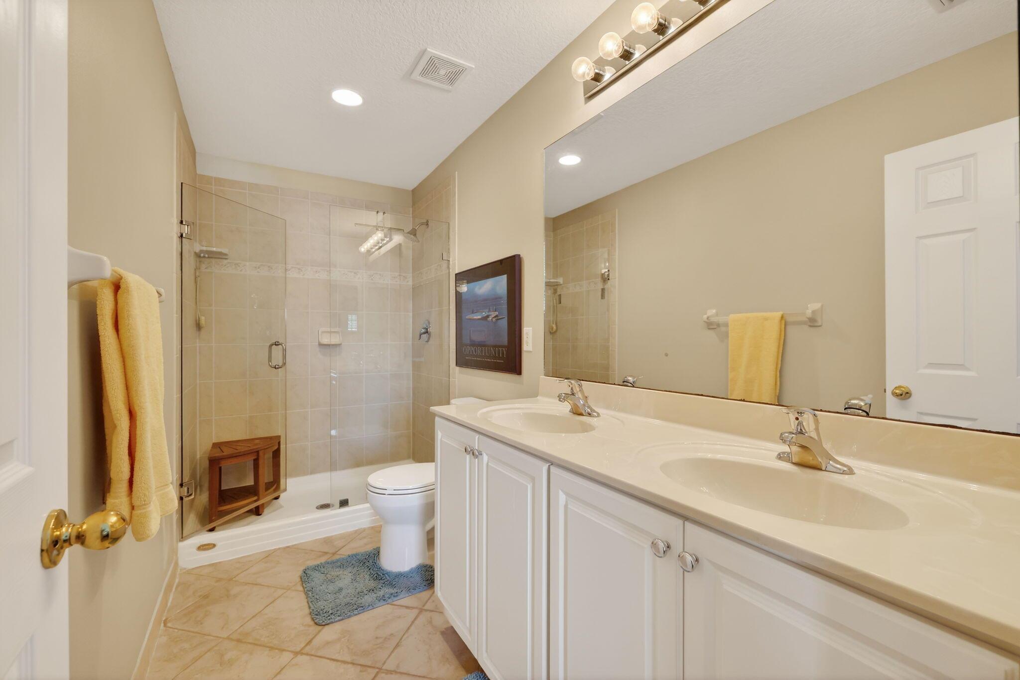 LEXINGTON LAKES - Residential