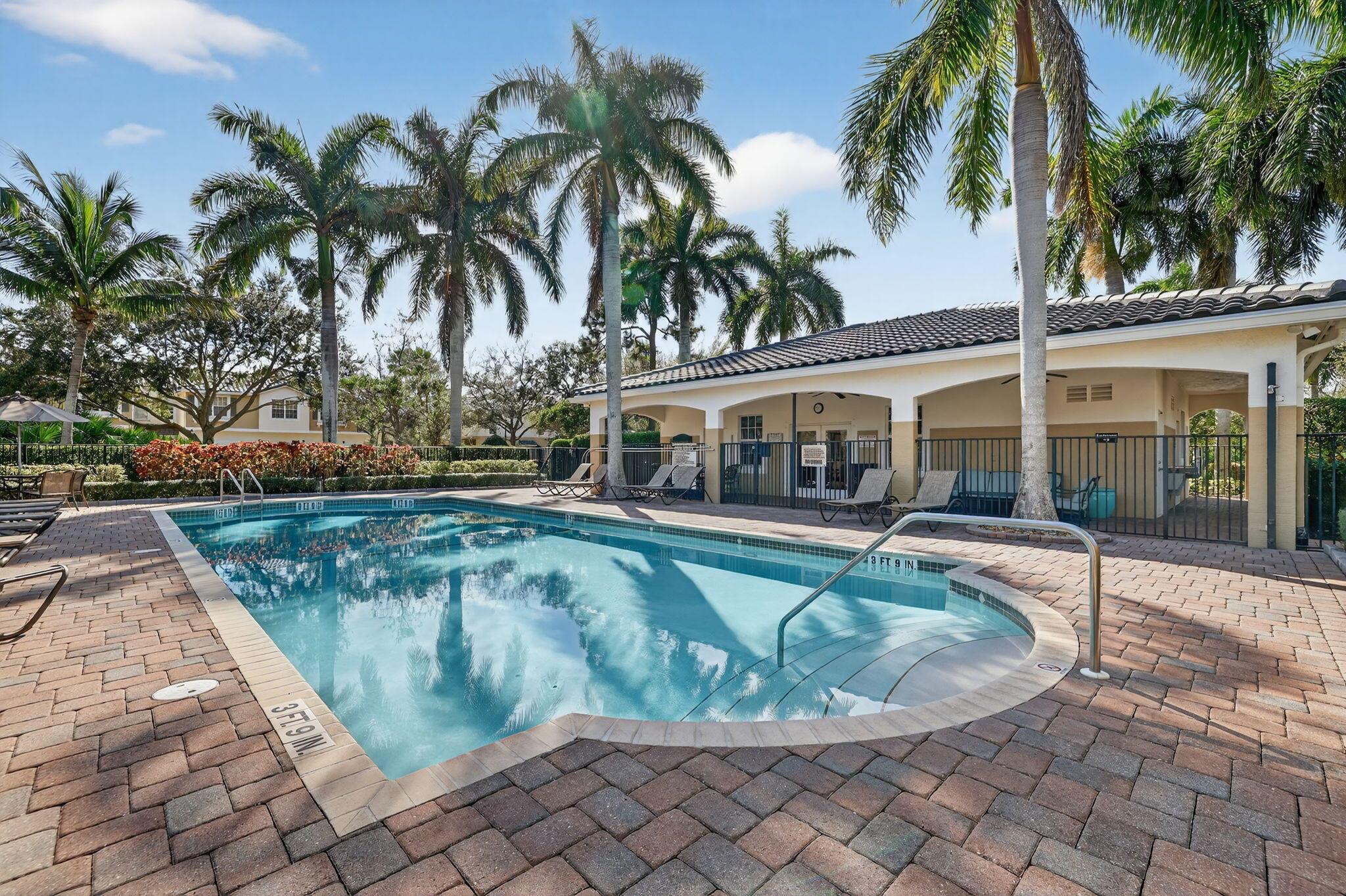 LEXINGTON LAKES - Residential