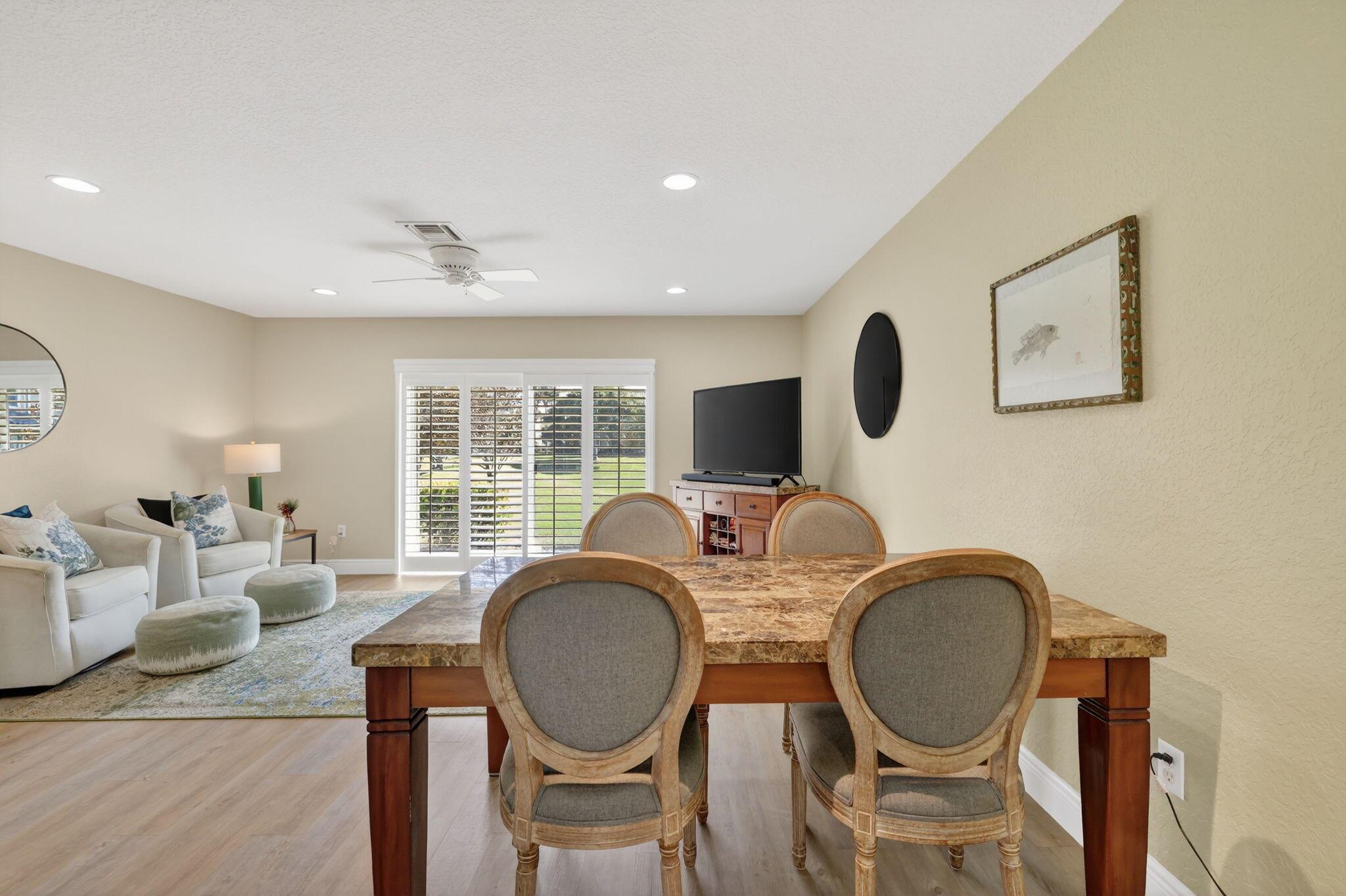 LEXINGTON LAKES - Residential