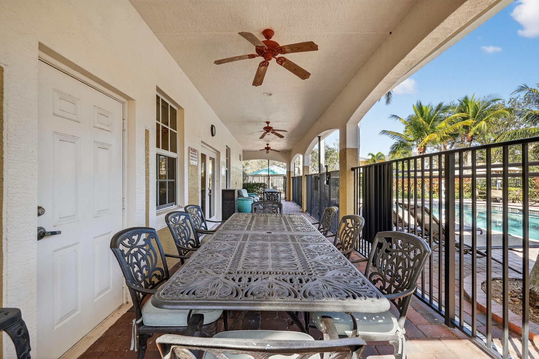 LEXINGTON LAKES - Residential