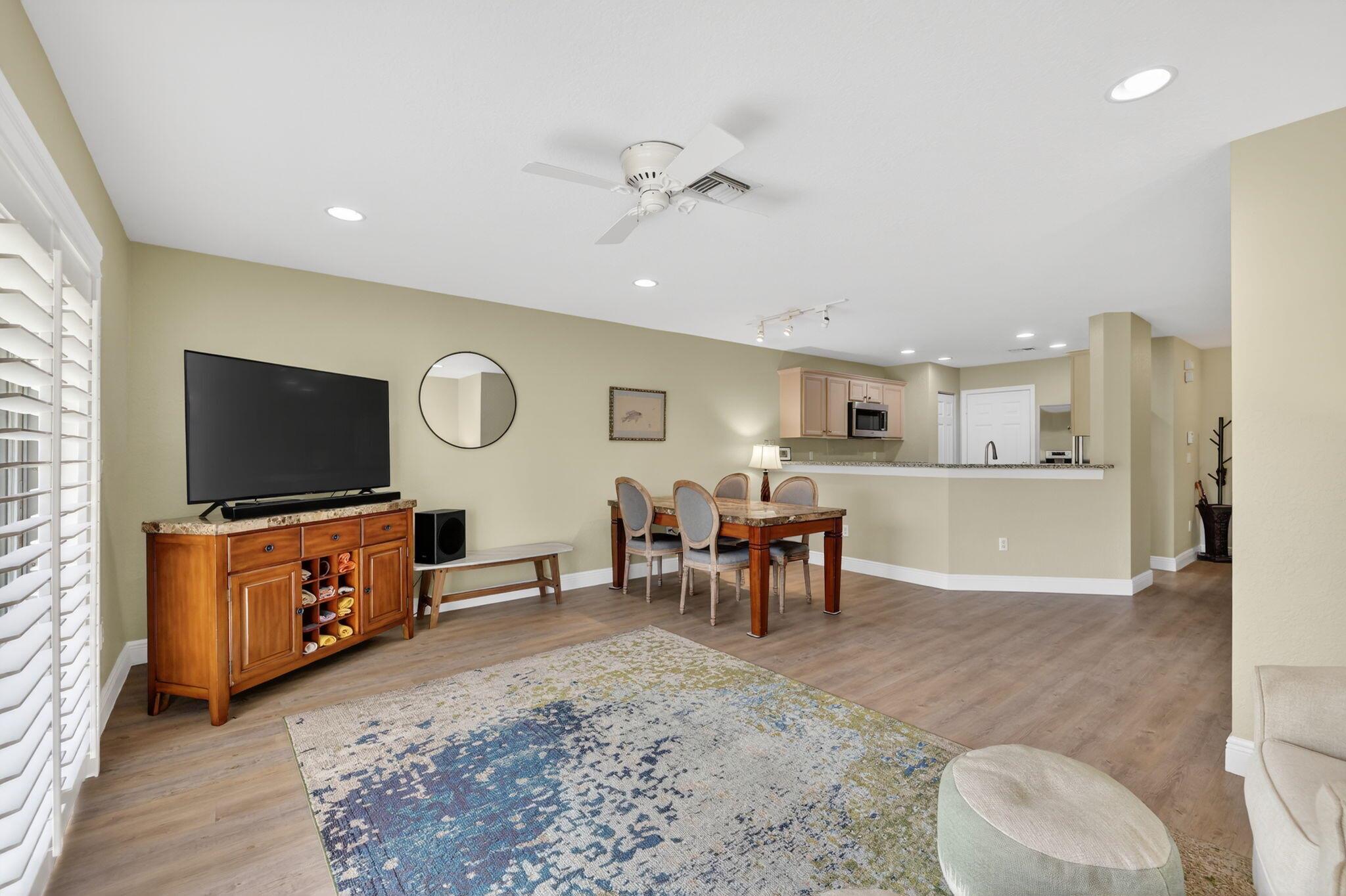 View photos, virtual tours, details... 2993 SE Lexington Lakes Drive