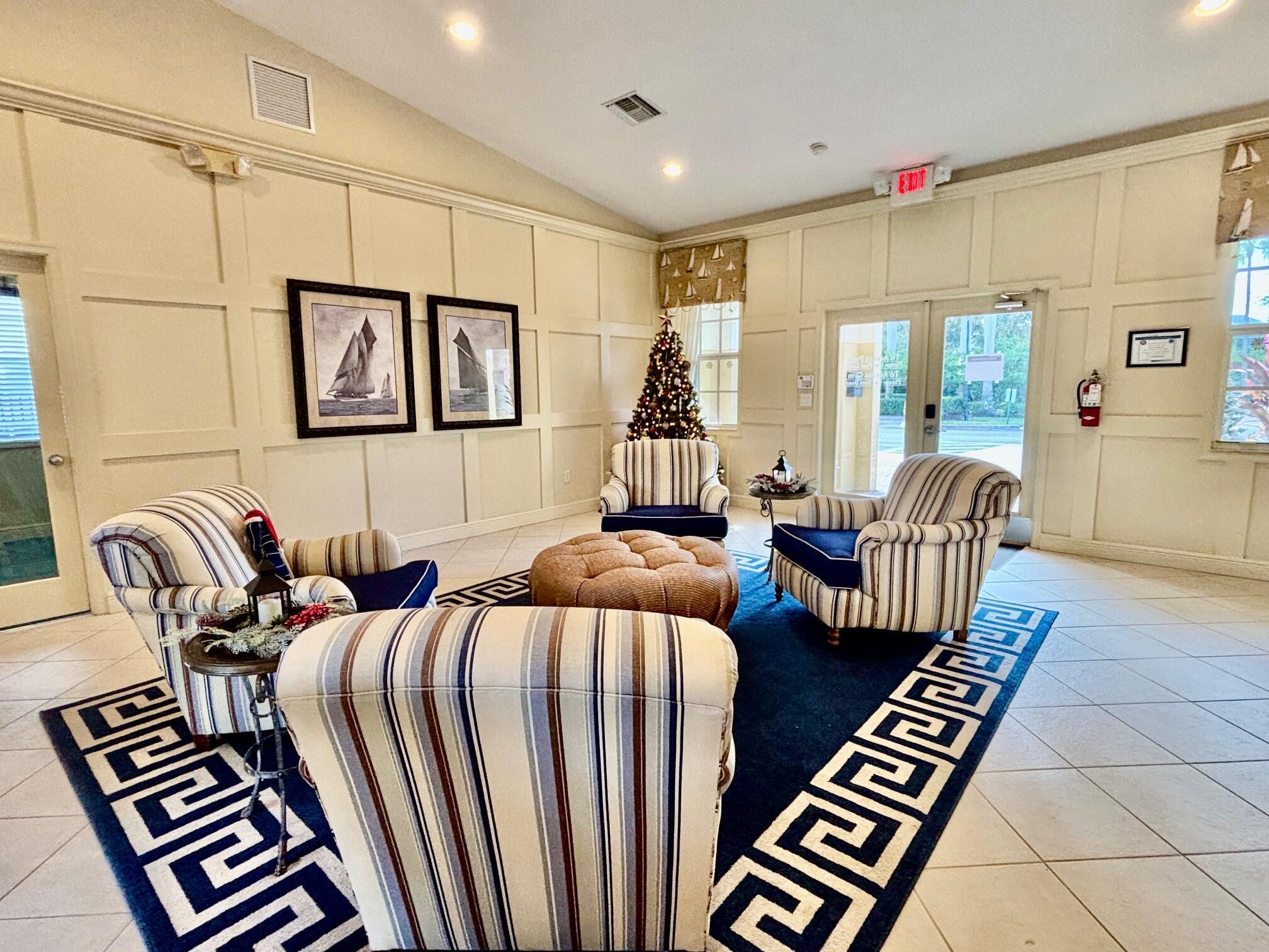 LEXINGTON LAKES - Residential