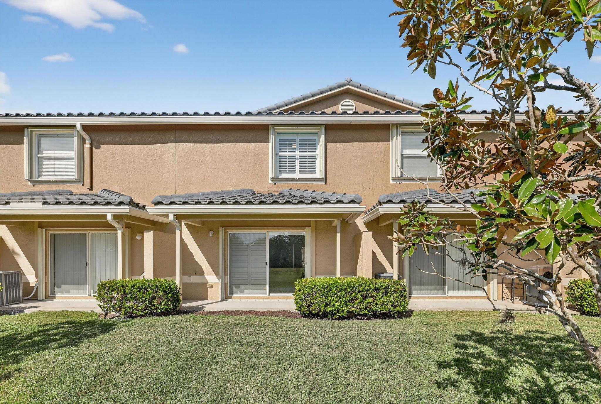 LEXINGTON LAKES - Residential