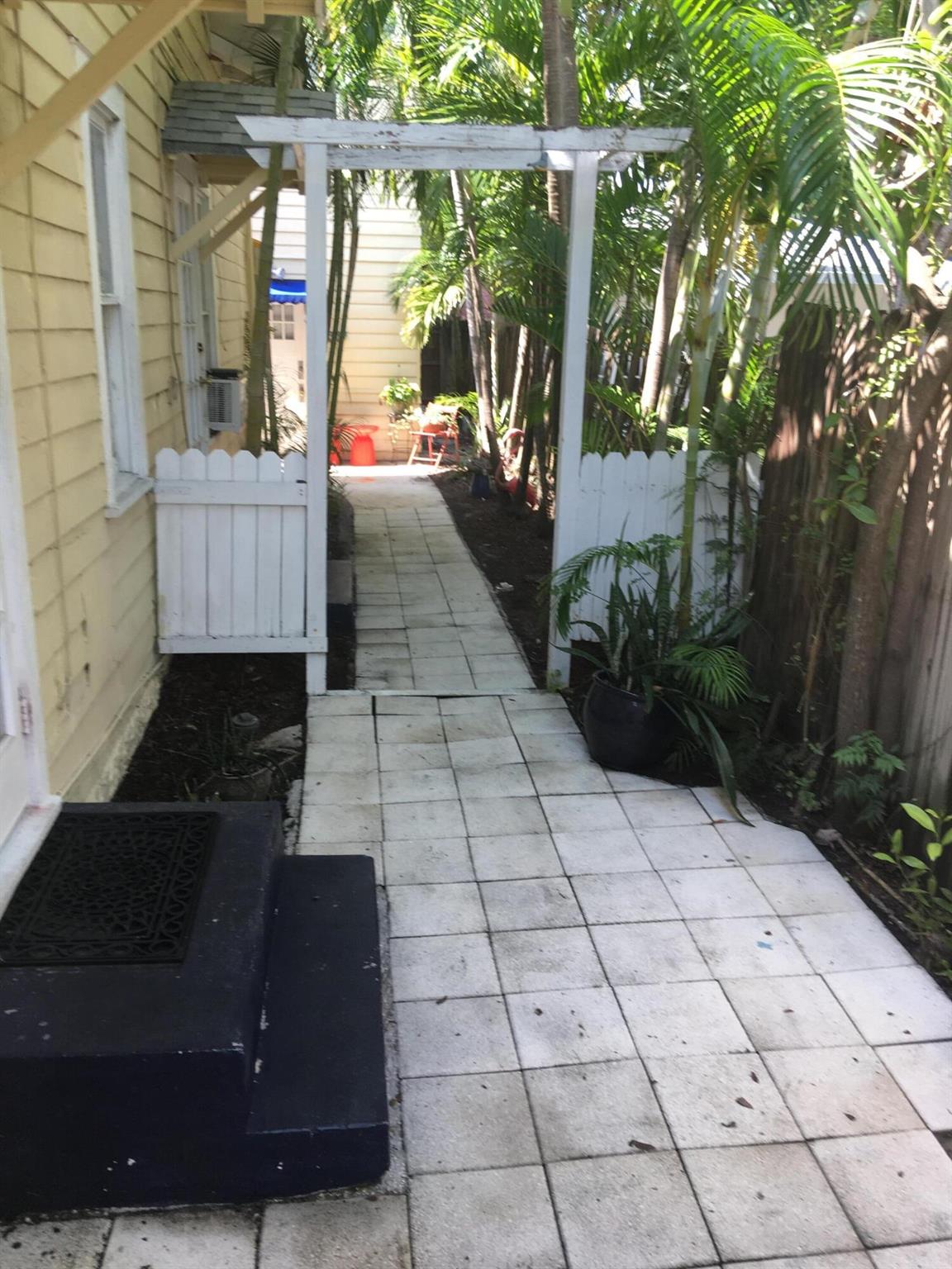 CARLBERG COURT ADD 1 - Residential Income