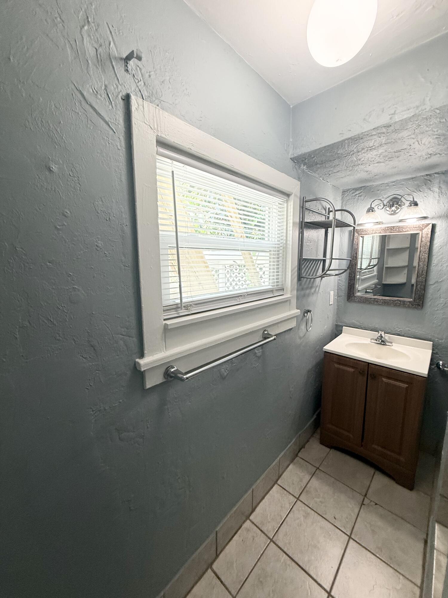 CARLBERG COURT ADD 1 - Residential Income