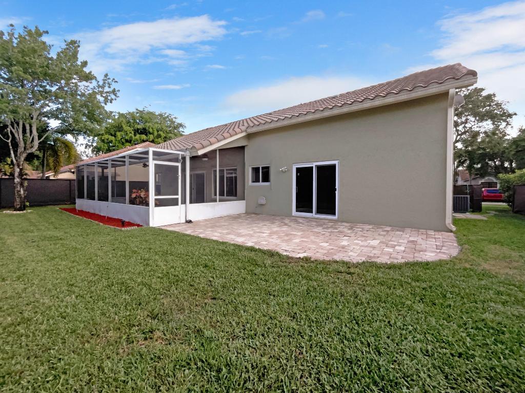 WINSTON PARK - Residential