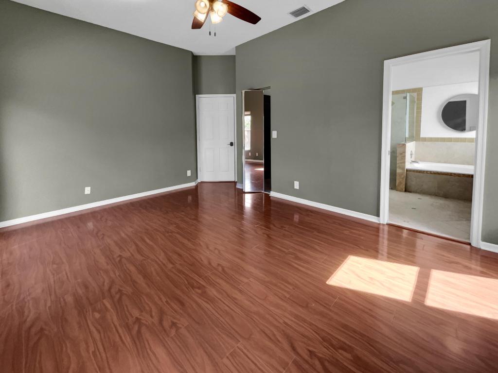 WINSTON PARK - Residential