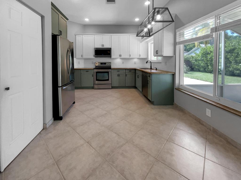 WINSTON PARK - Residential