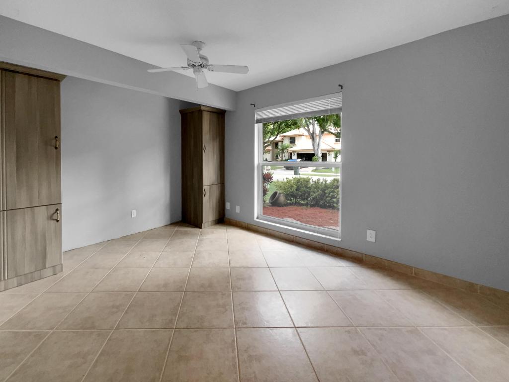 WINSTON PARK - Residential