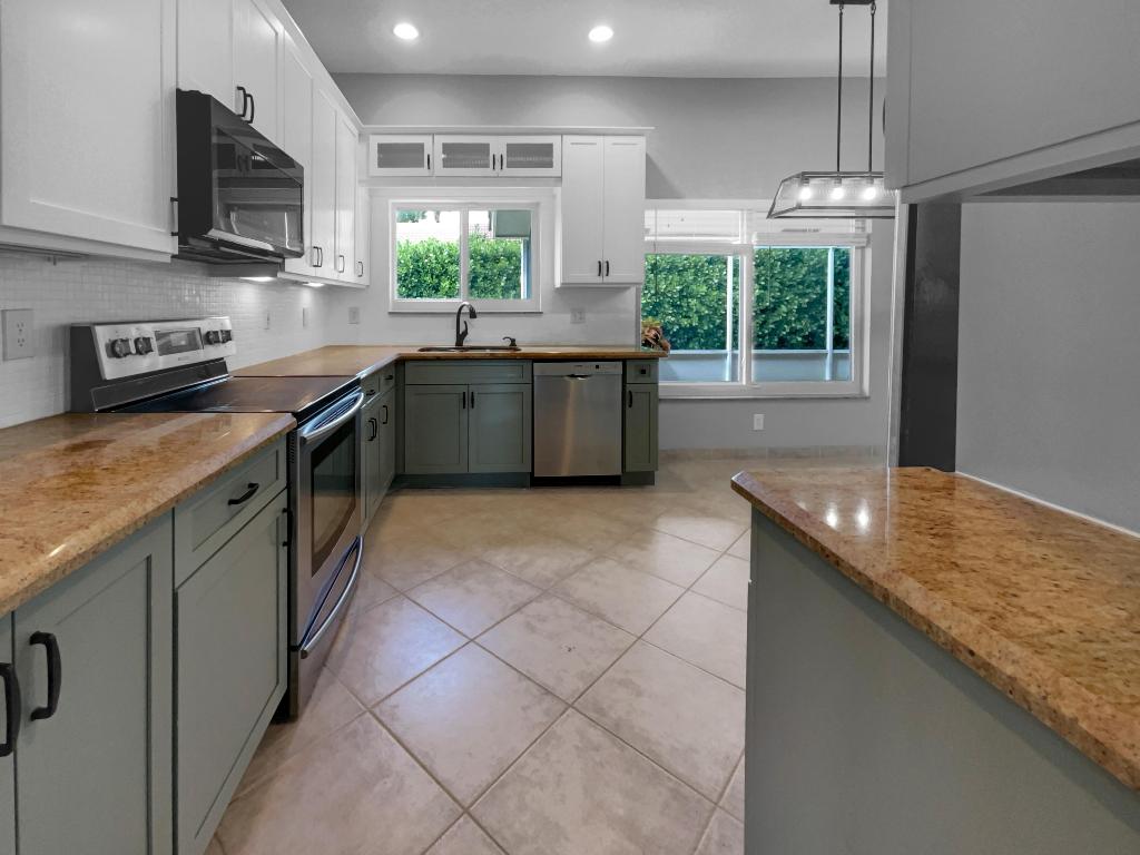 WINSTON PARK - Residential