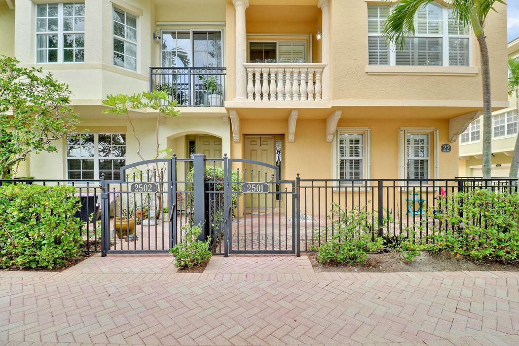 Photo of 2501 San Pietro Circle, Palm Beach Gardens, FL 33410 (MLS # R11084314)