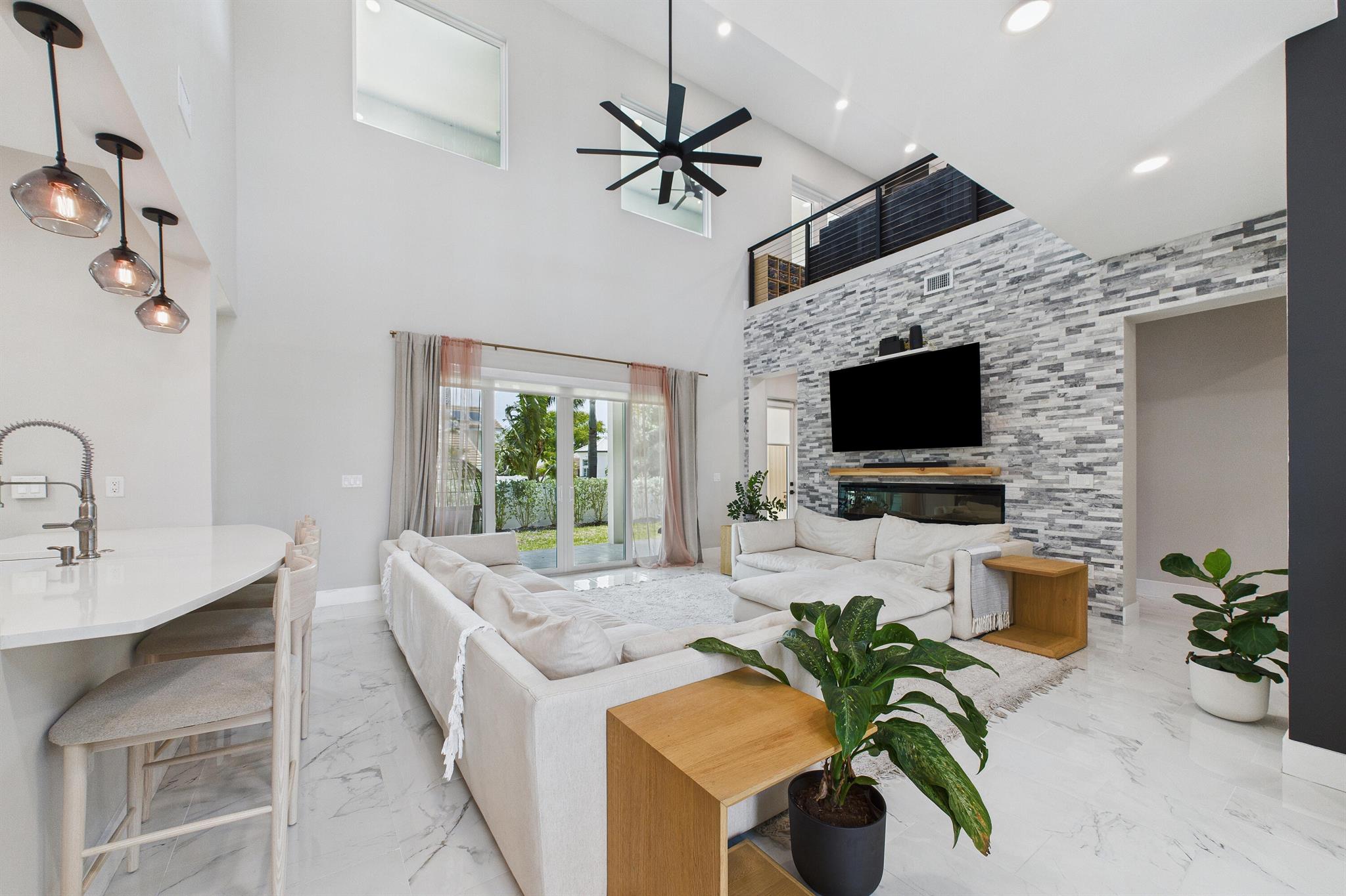 RIO VILLA UNIT III - Residential