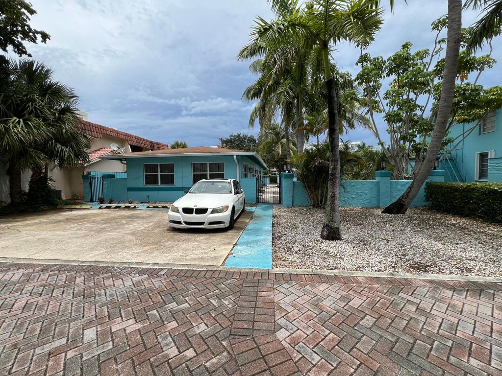 Photo of 161 SE 5th Avenue #3, Delray Beach, FL 33483 (MLS # R11010398)