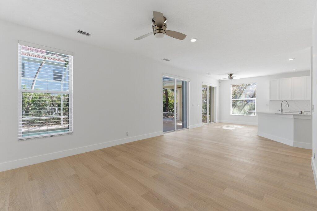 EGRET LANDING AT JUPITER - Residential