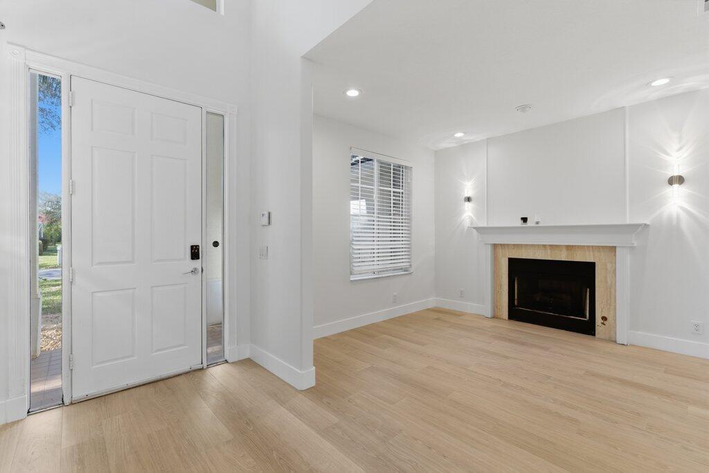 EGRET LANDING AT JUPITER - Residential