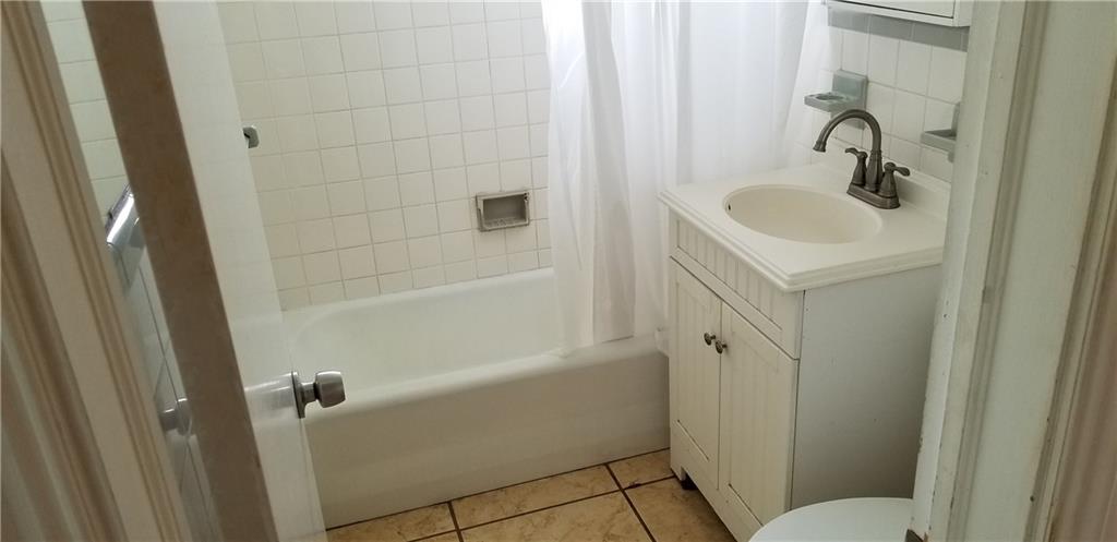 CRESTVIEW - Residential Lease