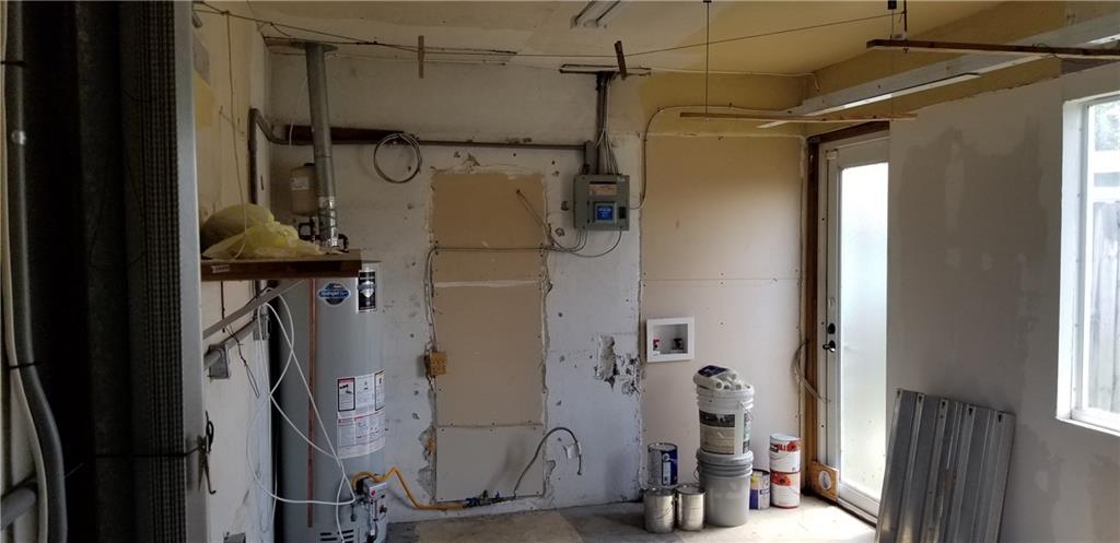 CRESTVIEW - Residential Lease