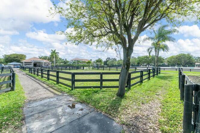 SADDLE TRAIL PARK OF WELL - Residential Lease