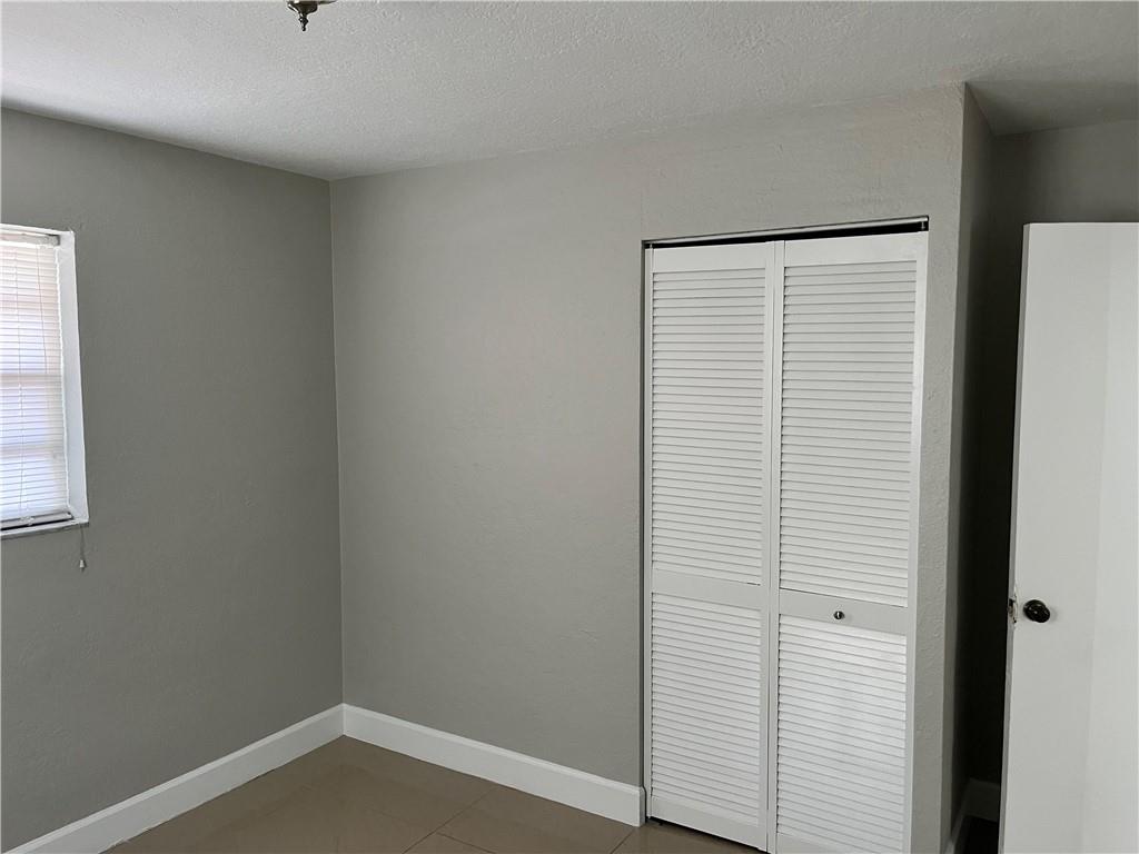 Collier Manor 2nd Add 37- - Residential