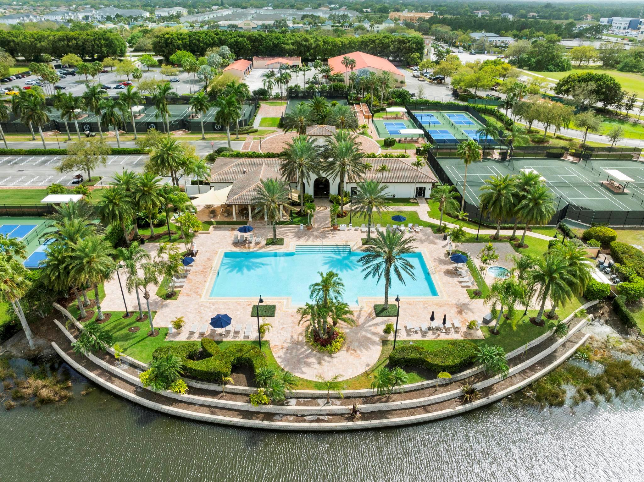 Tesoro Club - Residential