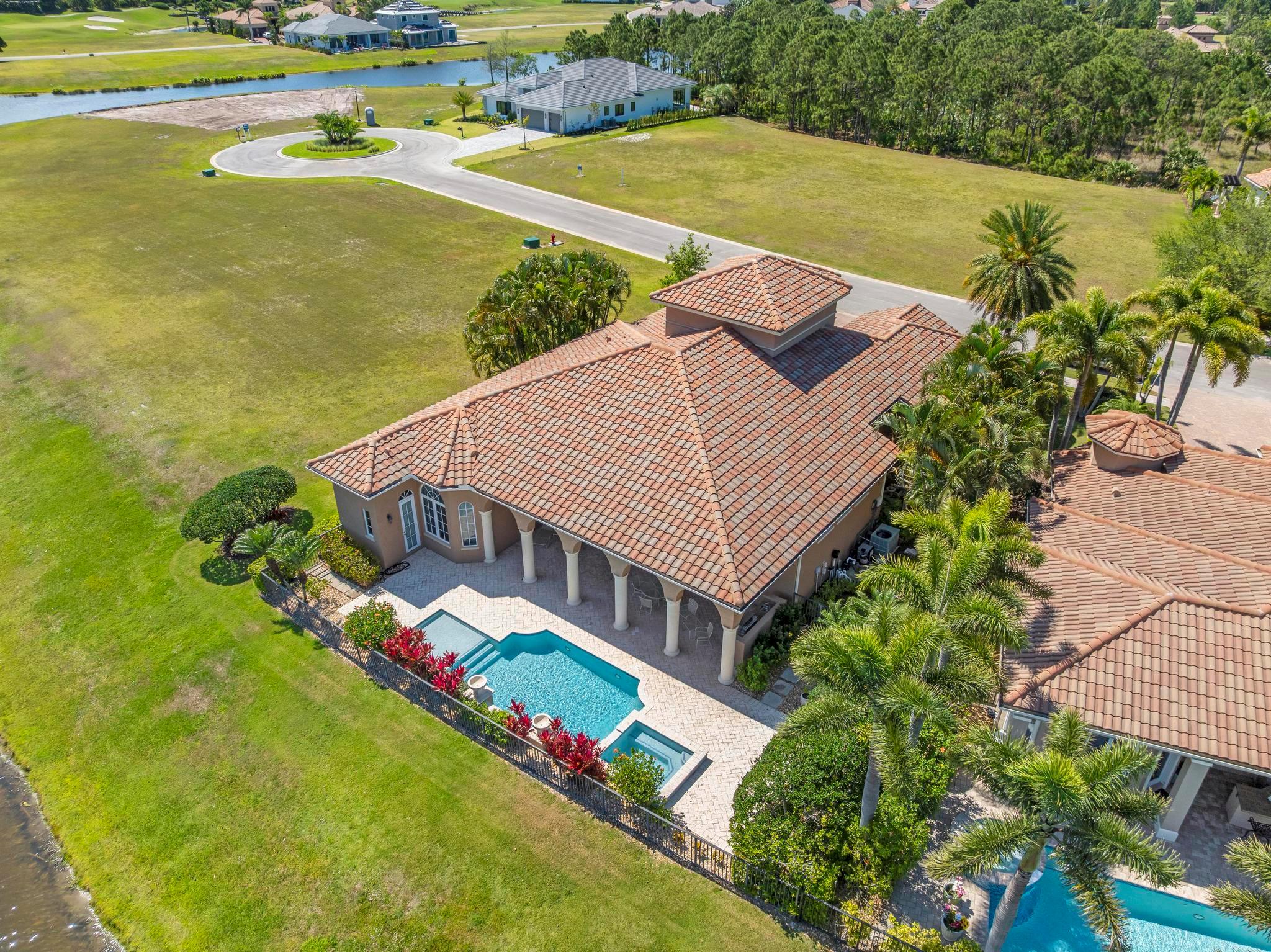 Tesoro Club - Residential