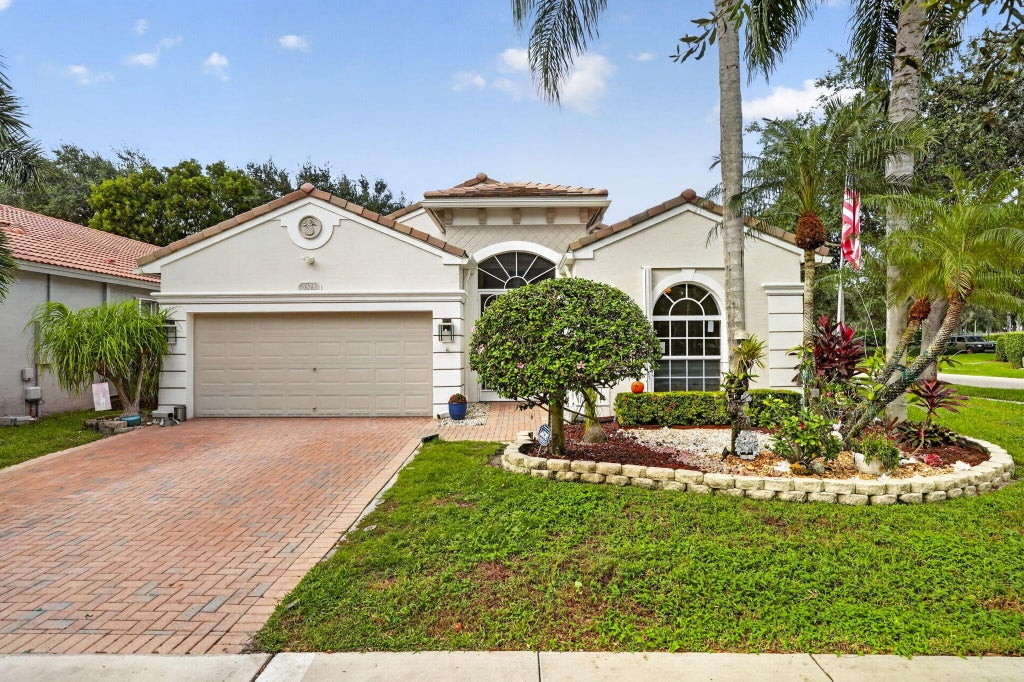 Photo of 7575 New Holland Way, Boynton Beach, FL 33437 (MLS # B26088714)