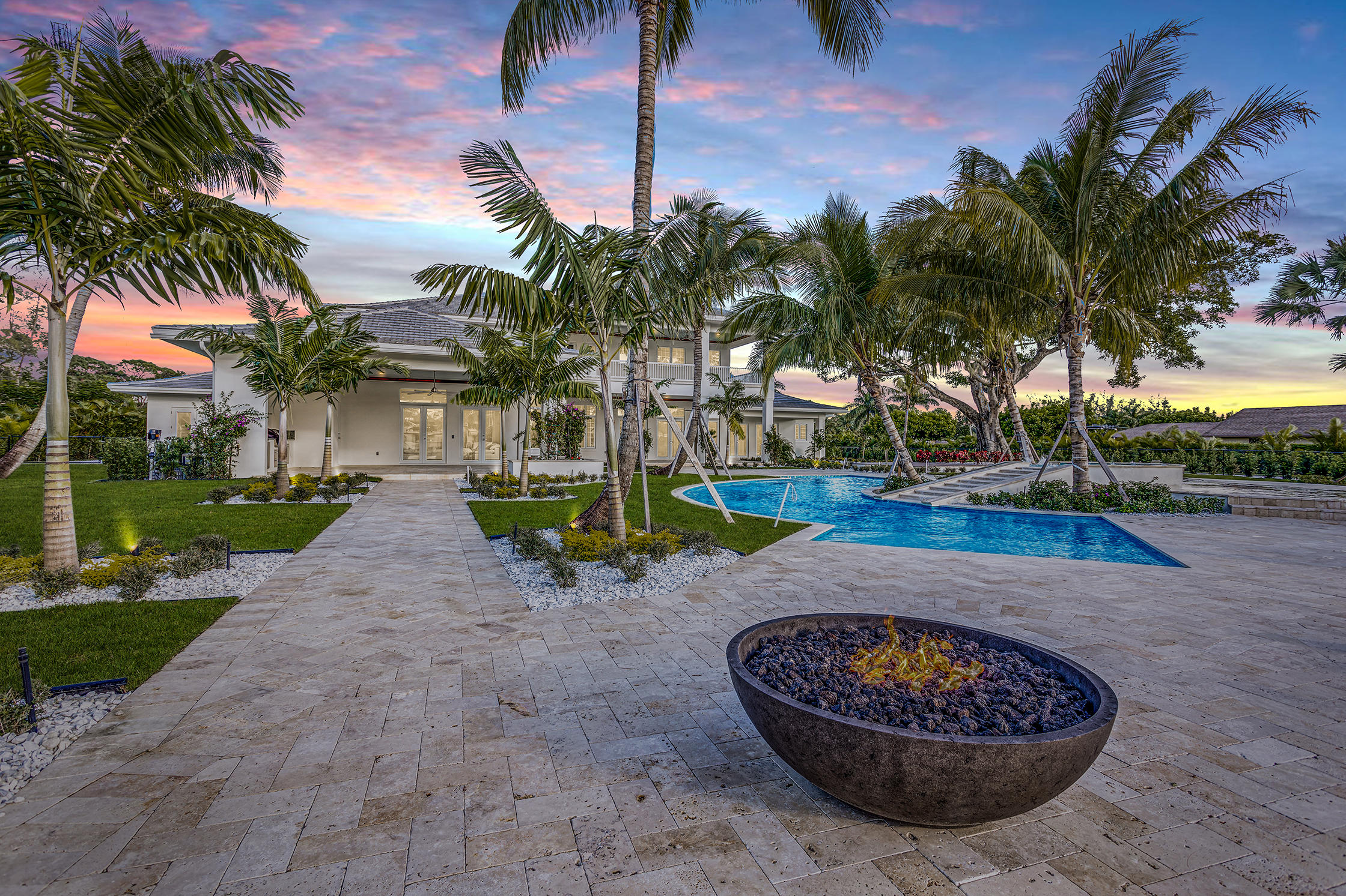 HORSESHOE ACRES - Residential