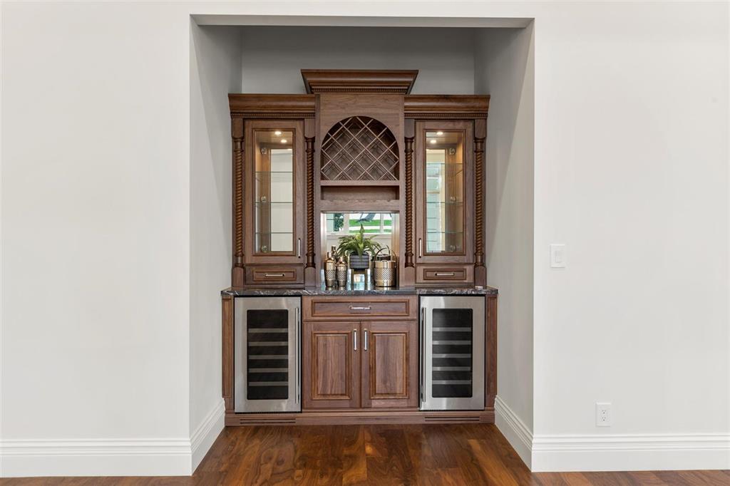 HORSESHOE ACRES - Residential