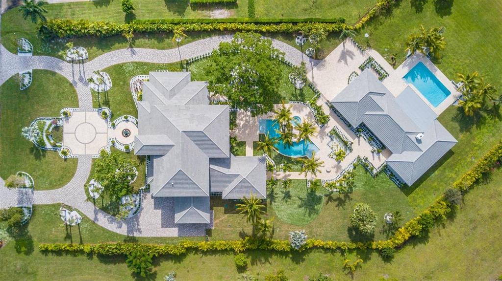 HORSESHOE ACRES - Residential