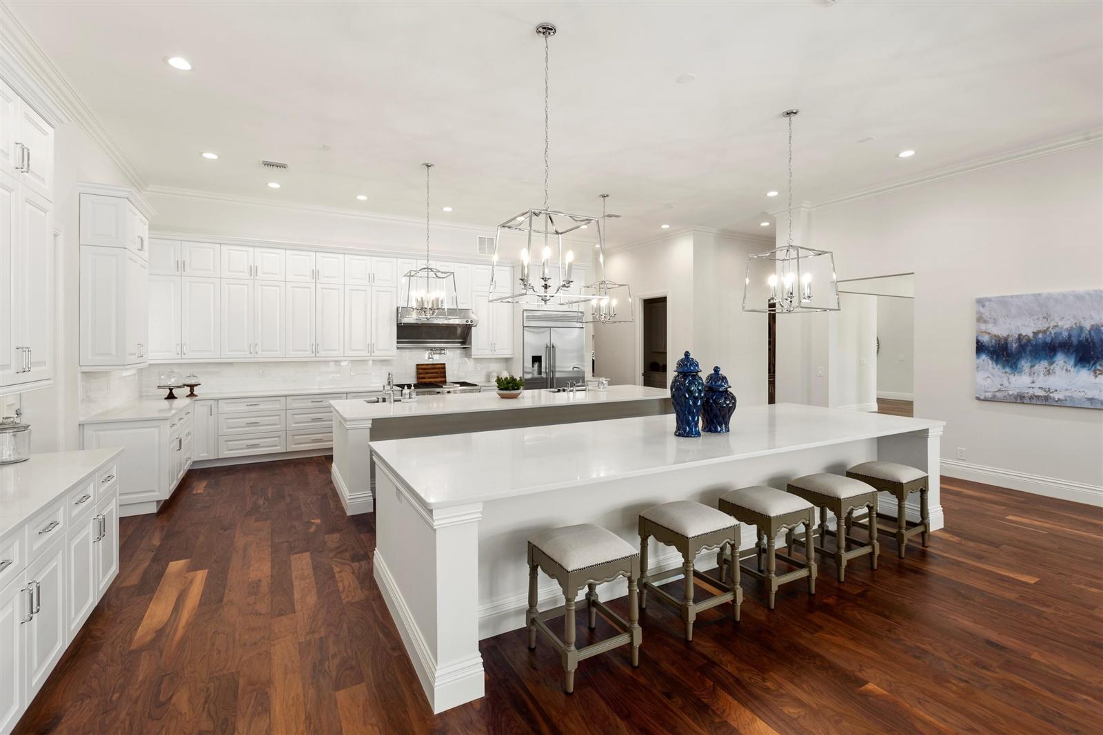 HORSESHOE ACRES - Residential