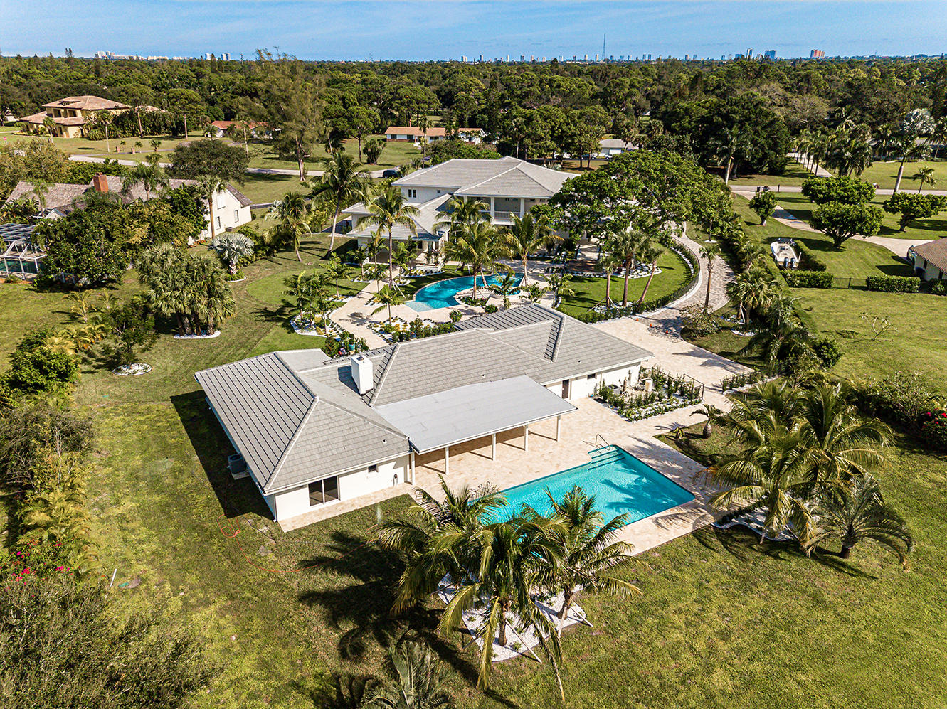 HORSESHOE ACRES - Residential