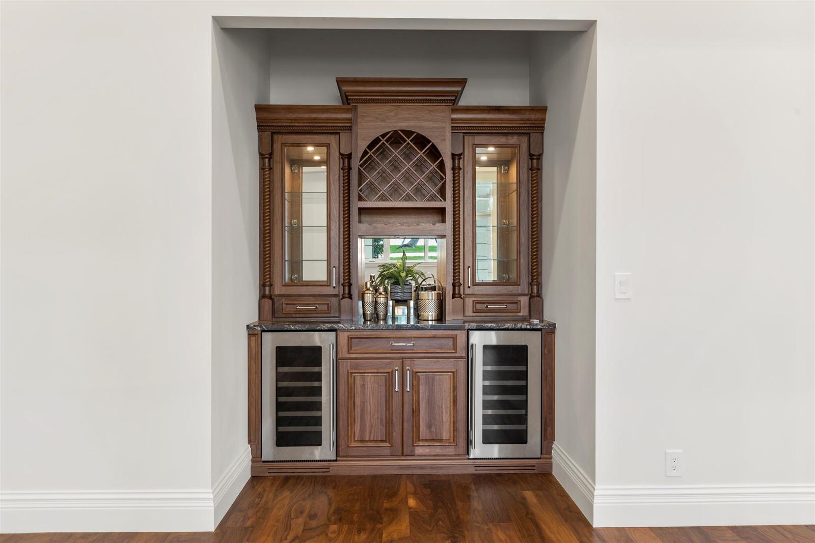 HORSESHOE ACRES - Residential