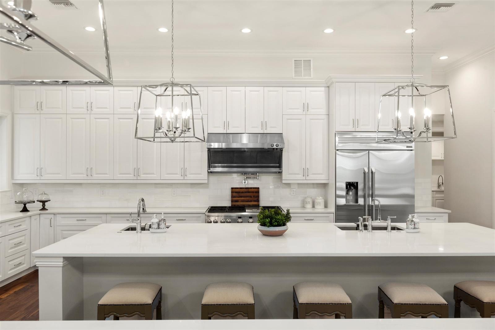 HORSESHOE ACRES - Residential