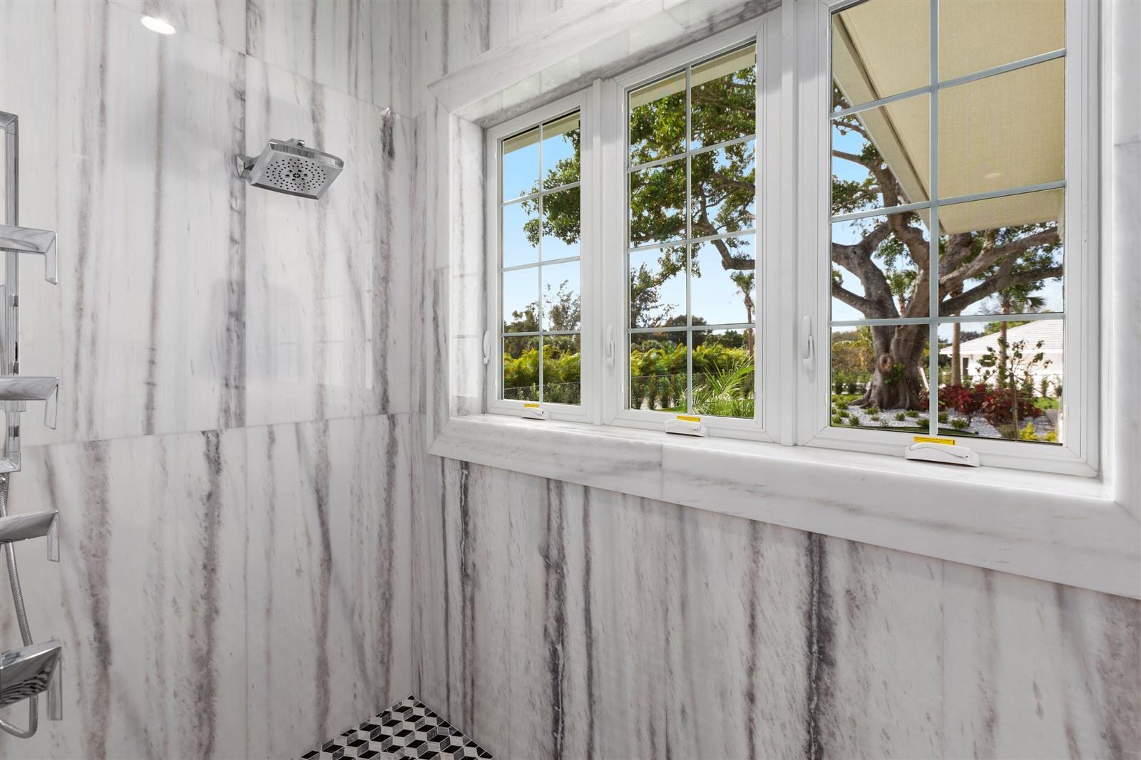 HORSESHOE ACRES - Residential