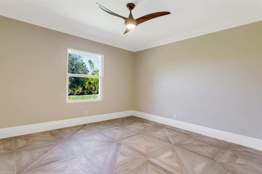 HORSESHOE ACRES - Residential