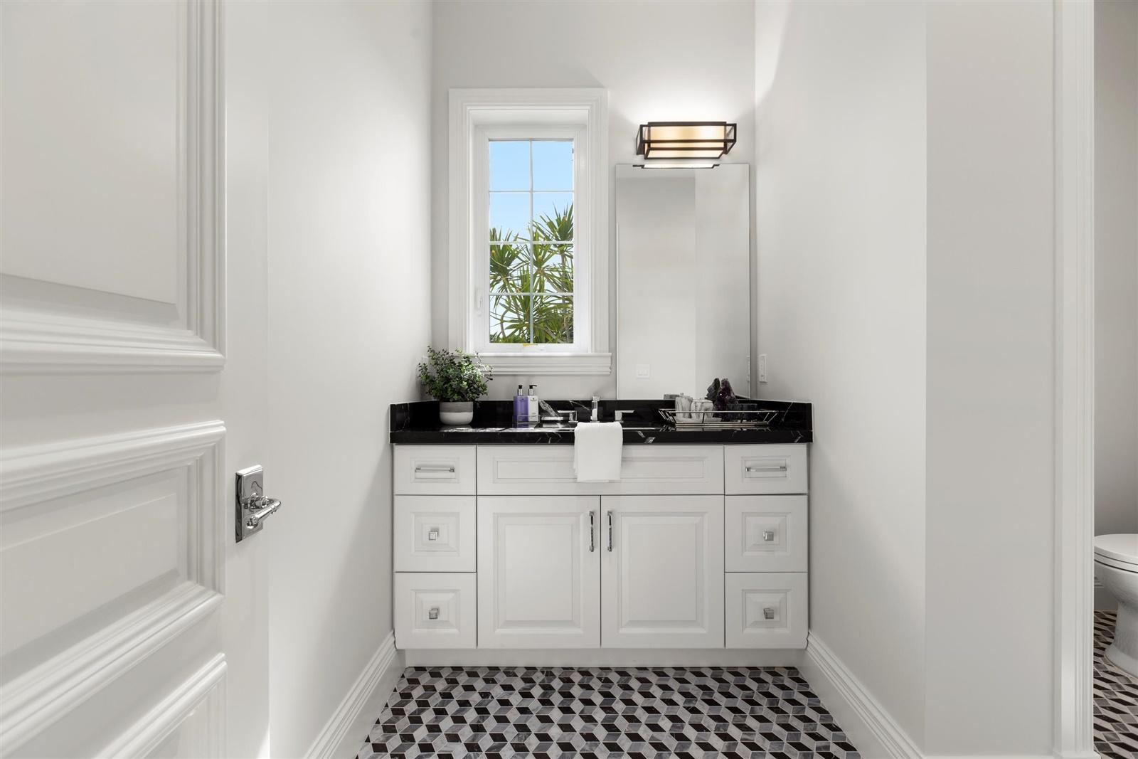 HORSESHOE ACRES - Residential