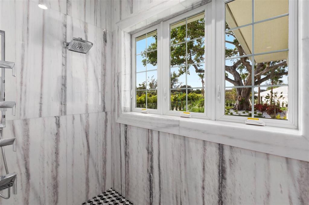 HORSESHOE ACRES - Residential