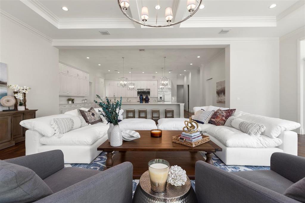 HORSESHOE ACRES - Residential