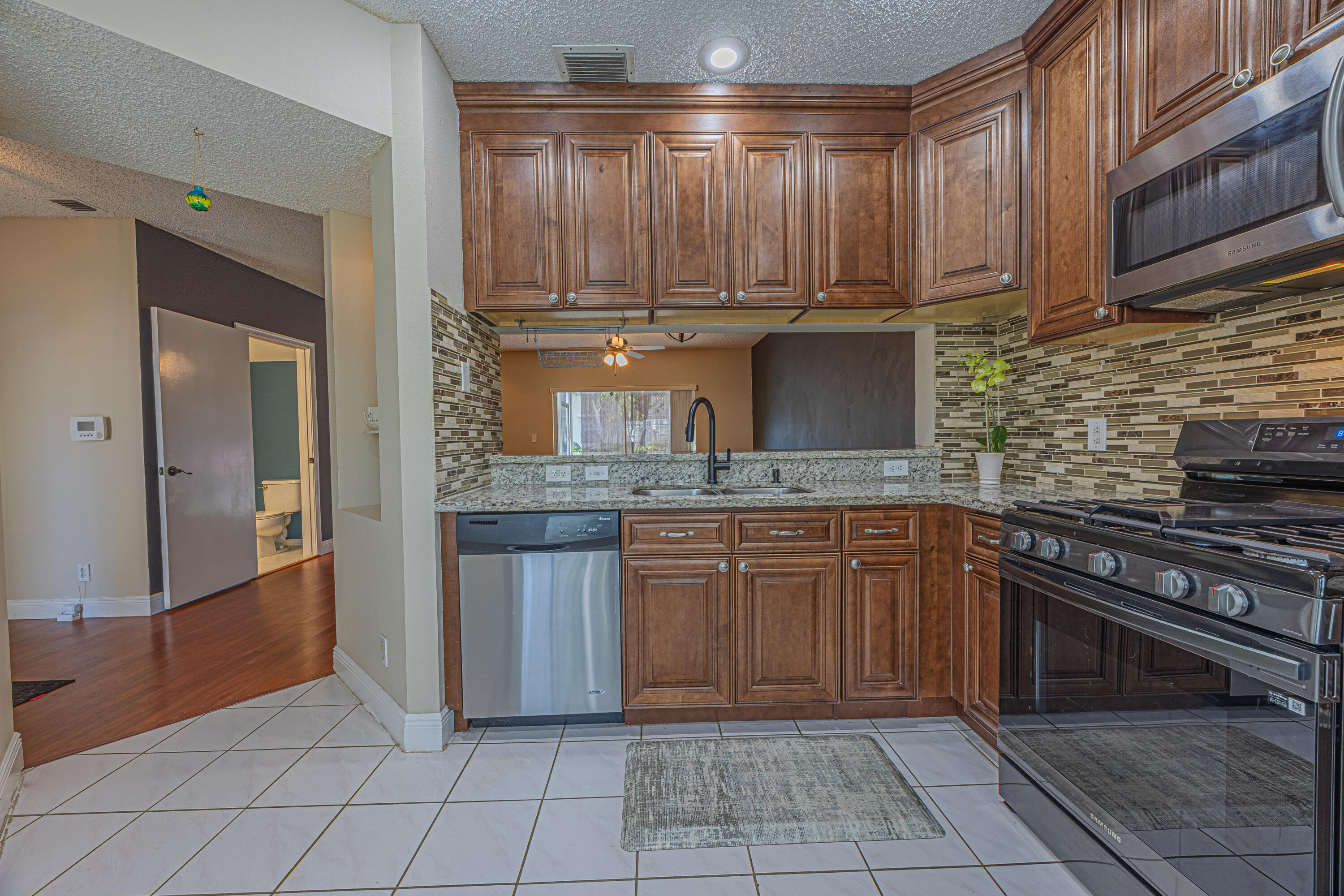 LAND SECTION 6-SOUTH - Residential