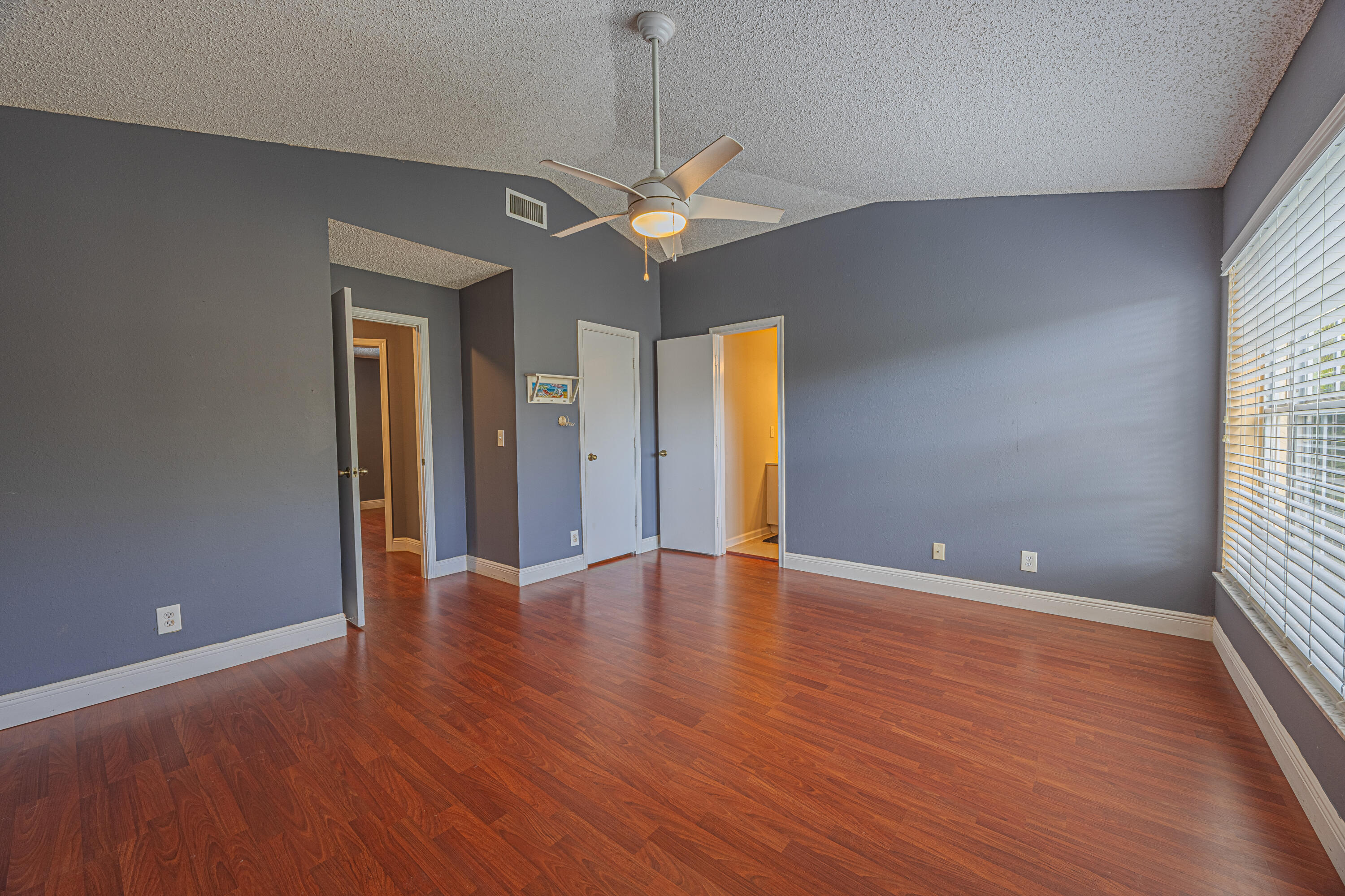 LAND SECTION 6-SOUTH - Residential