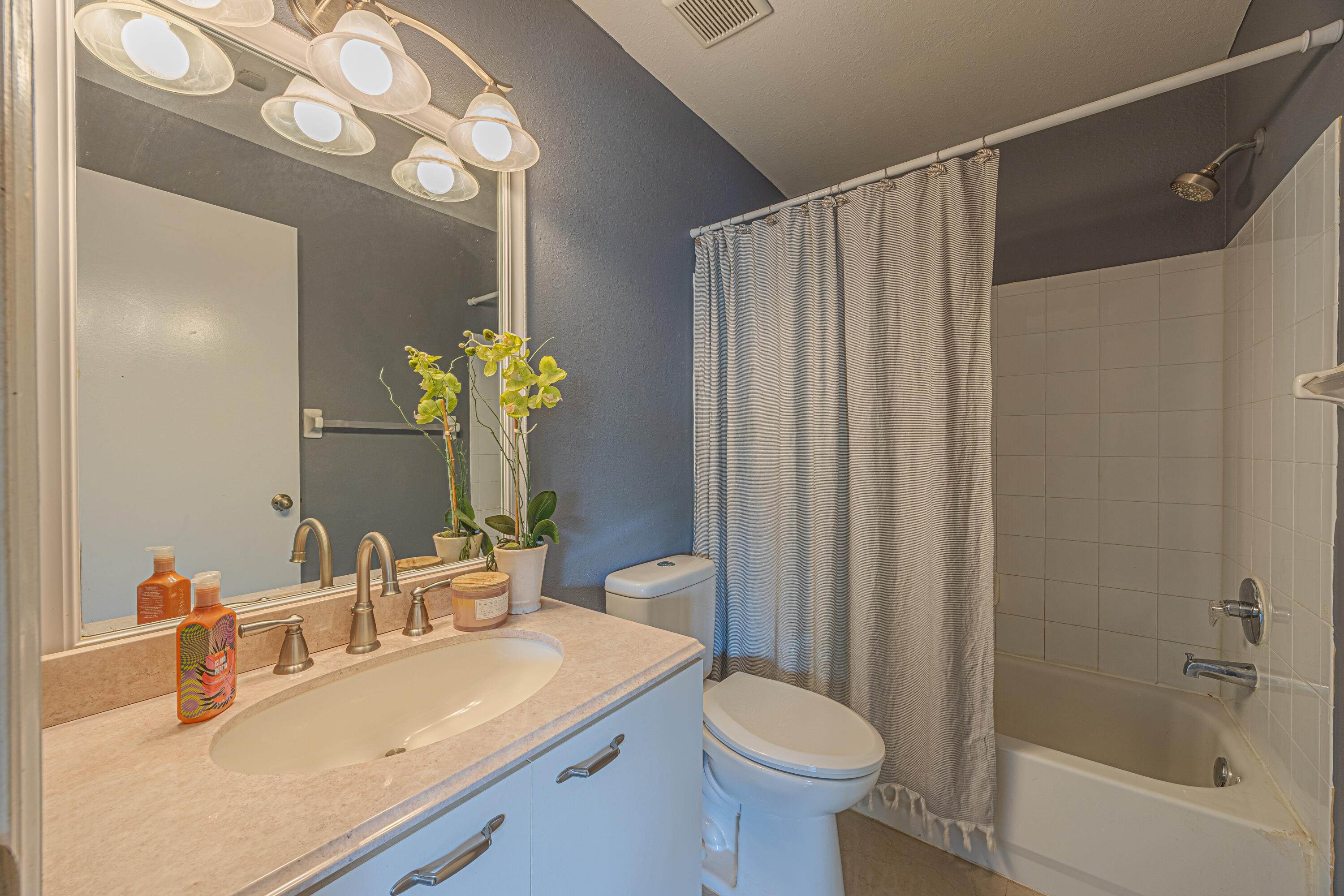 LAND SECTION 6-SOUTH - Residential