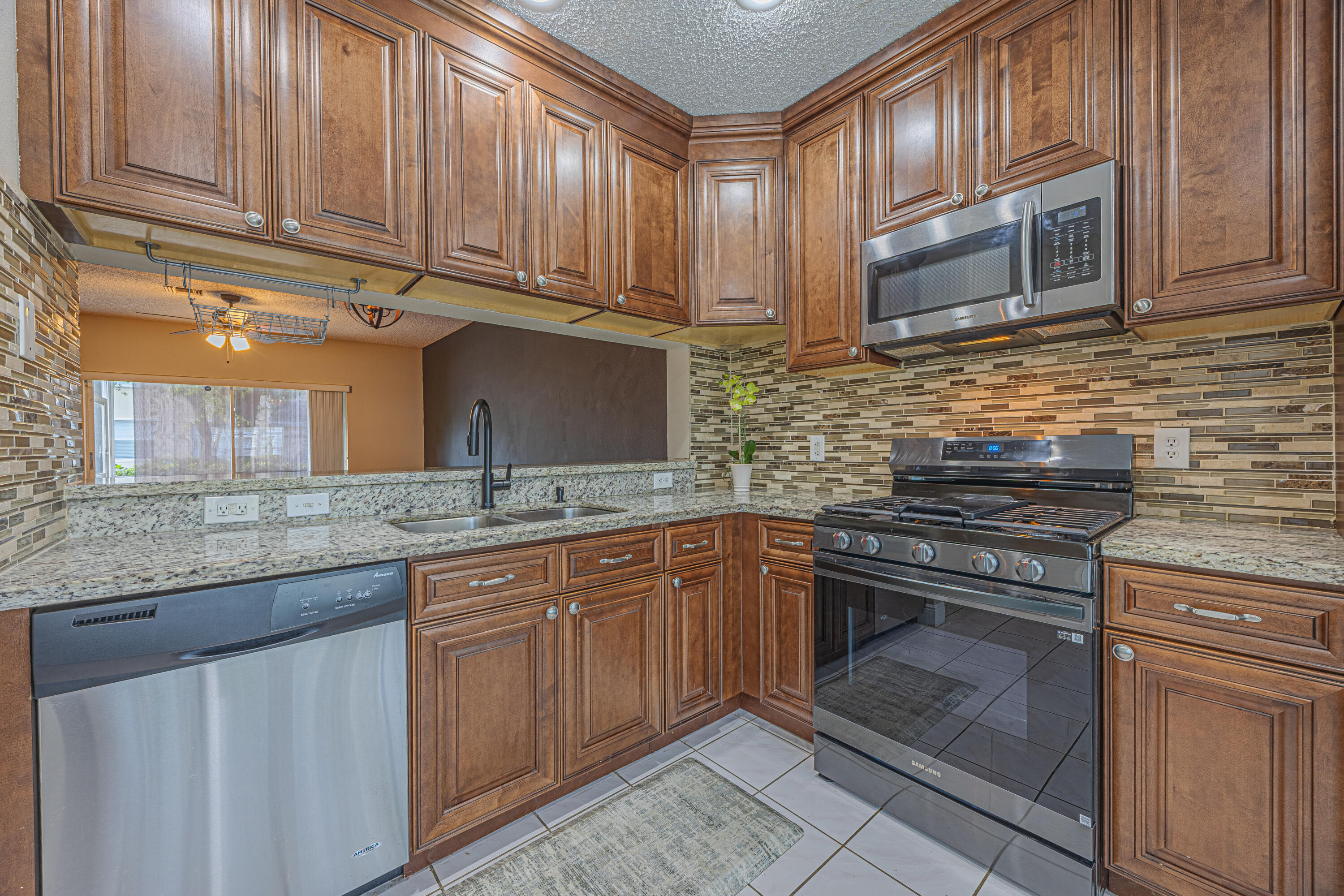 LAND SECTION 6-SOUTH - Residential