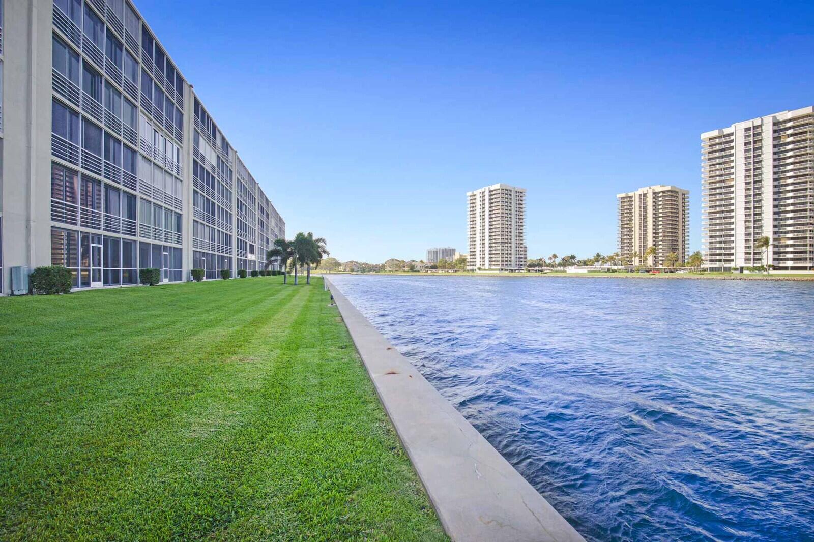 44 Yacht Club Drive 212