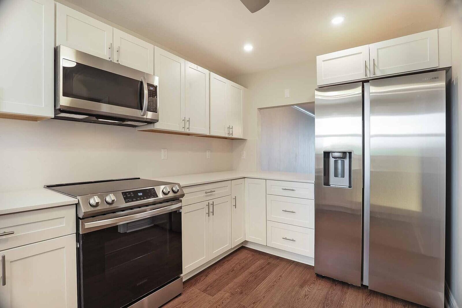 44 Yacht Club Drive 212