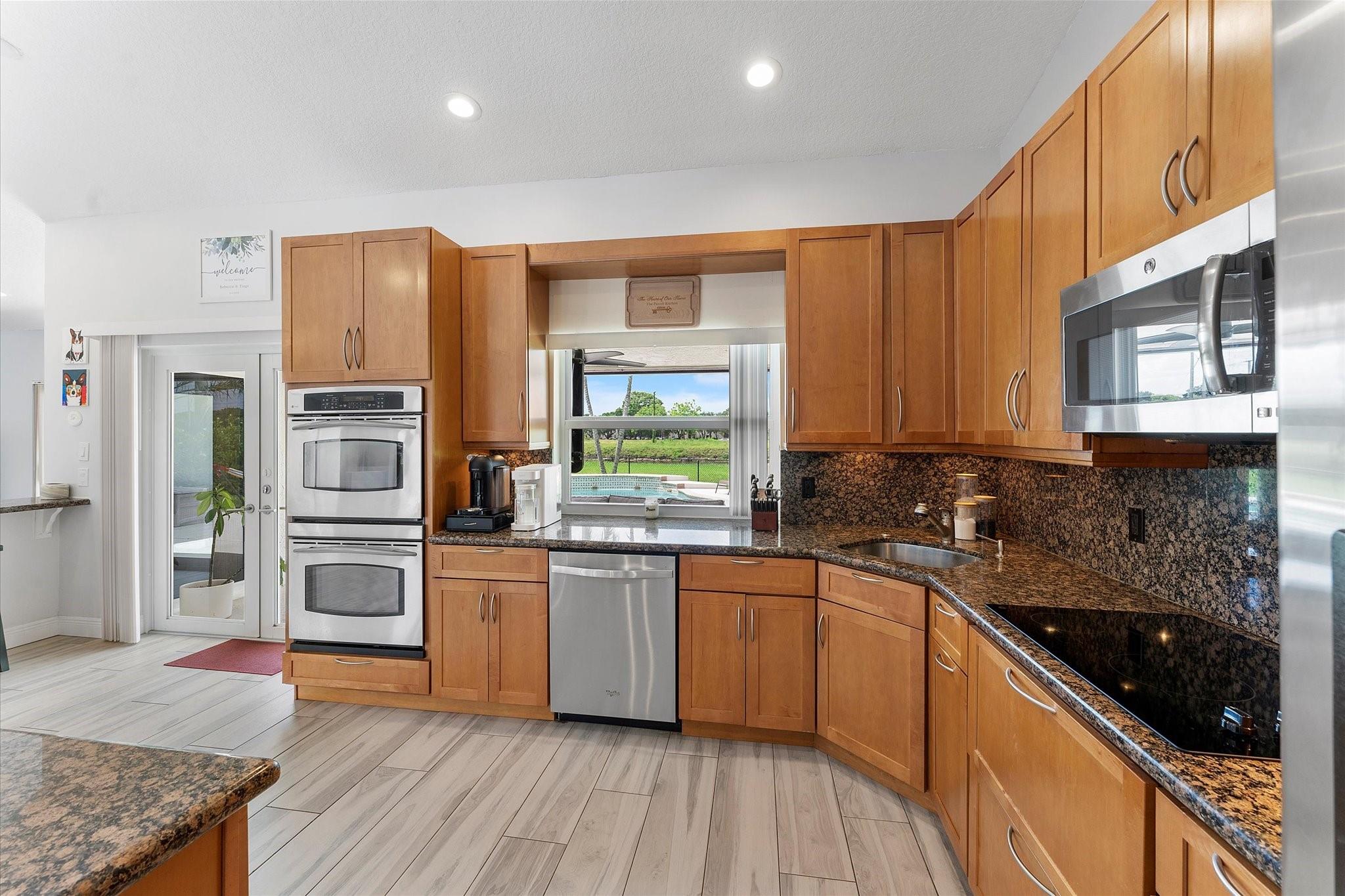 Shadow Wood 80-38 B - Residential