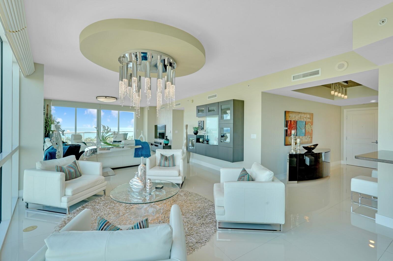 Plaza At Oceanside - Residential